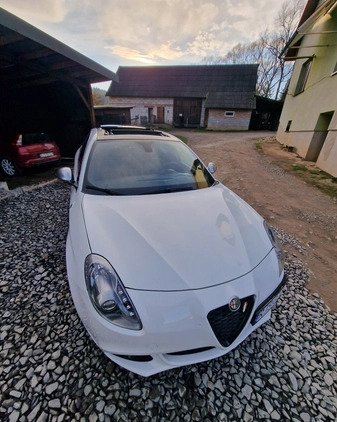 Alfa Romeo Giulietta cena 47000 przebieg: 105000, rok produkcji 2011 z Żmigród małe 191